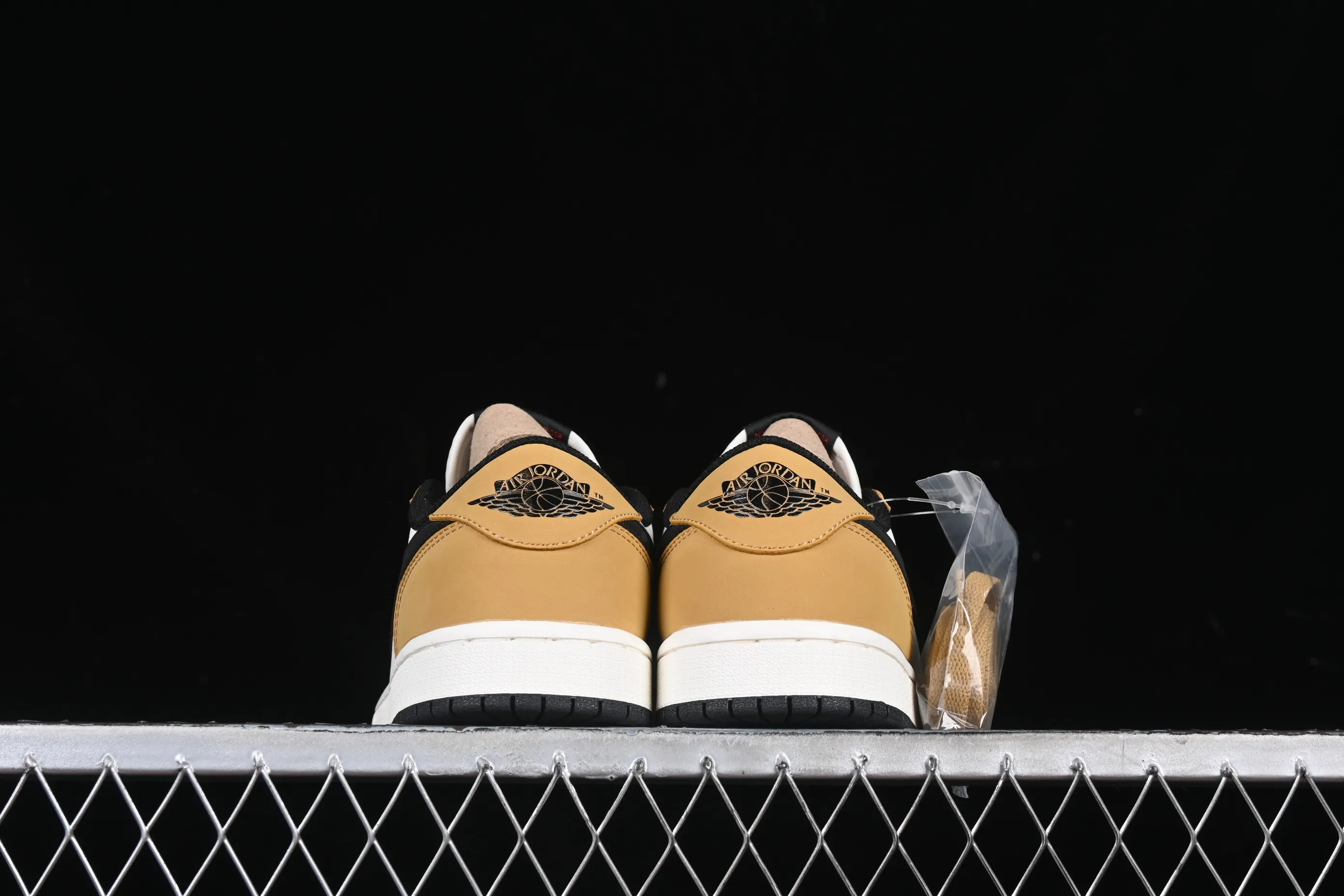 All categories Air Jordan Jordan series basketball shoes Air Jordan 1 Low Air Jordan 1 Low OG AJ1 Joe 1 white yellow black hook low-top cultural leisure sports sneakers CZ0790-107